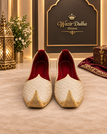 Ivory Nawab Gold-Tip Khussa